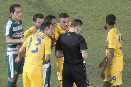 “Βράζουν” με τον Καλογερόπουλο στον Αστέρα