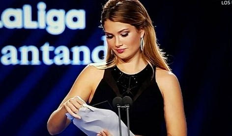 Η Μις Κόσμος έκλεψε τις εντυπώσεις στα βραβεία του ισπανικού πρωταθλήματος