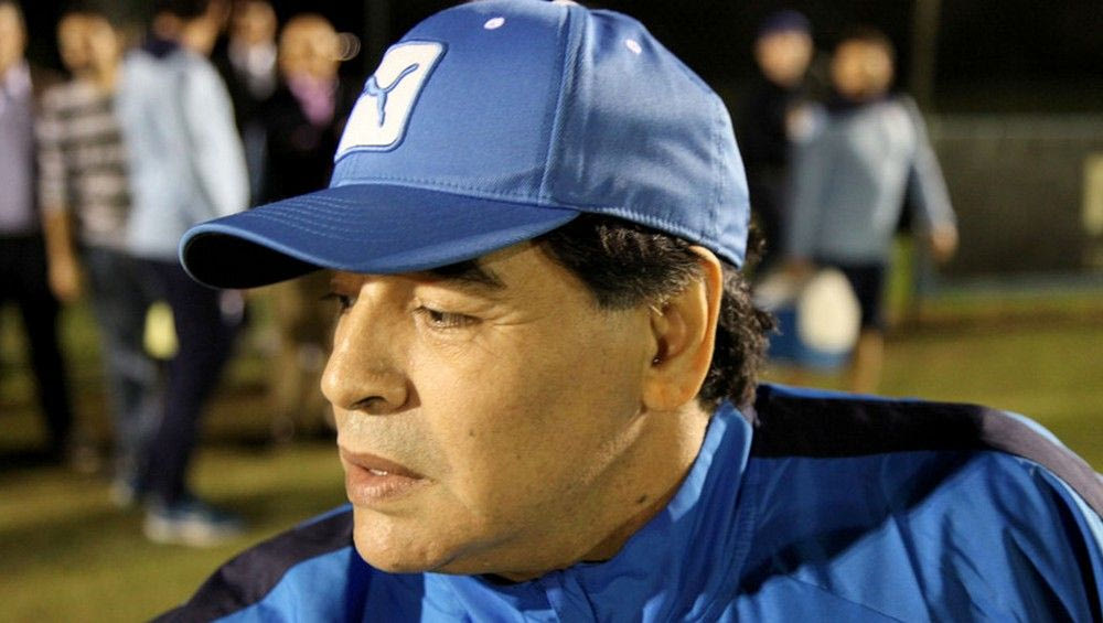 Και όμως: ο Μαραντόνα πρόδωσε την Νάπολι!