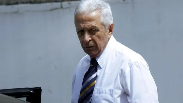 Ντεμπούτο ο Mr. Manos