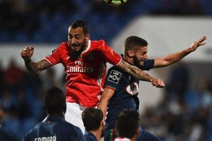 ΓΚΟΛ με κεφαλιά-κανονιά ο Μήτρογλου!