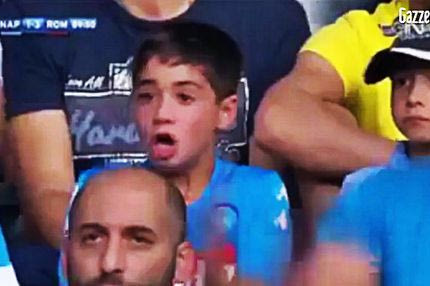 Το κλάμα του πιτσιρικά φαν της Νάπολι που συγκίνησε την Ιταλία!