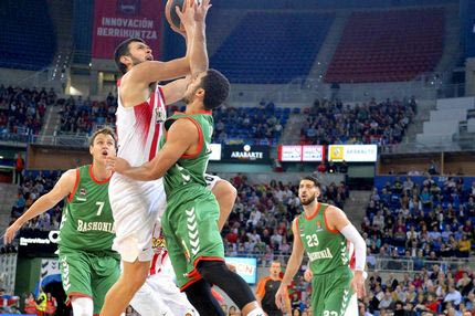 Ο Ολυμπιακός έπιασε την Μπασκόνια από τα κέρατα!