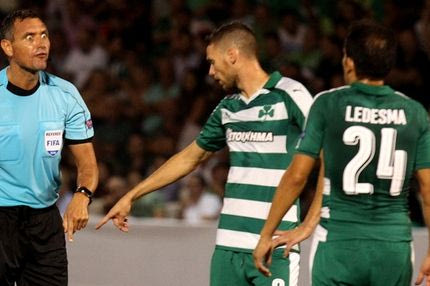 Σαν πολλές “συμπτώσεις” δεν μαζεύτηκαν κ. Θεοδωρίδη;