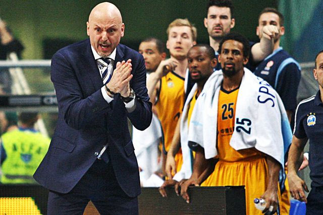 Τα φαβορί για τον πράσινο πάγκο και η σκέψη για Ομπράντοβιτς