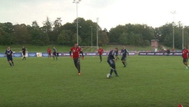 Οπαδός “ξεφτίλισε” με μαγική ντρίμπλα τον Ριμπερί!