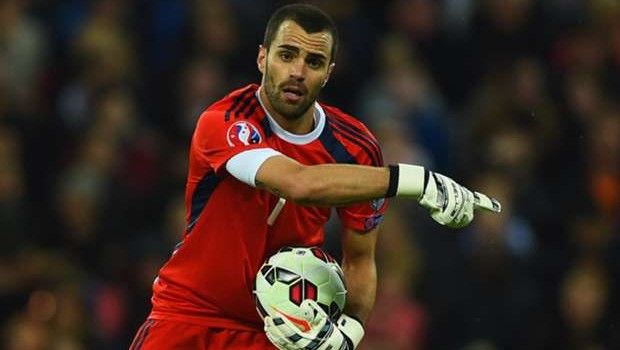 Έβαλε αυτογκόλ στον… αδερφό του!