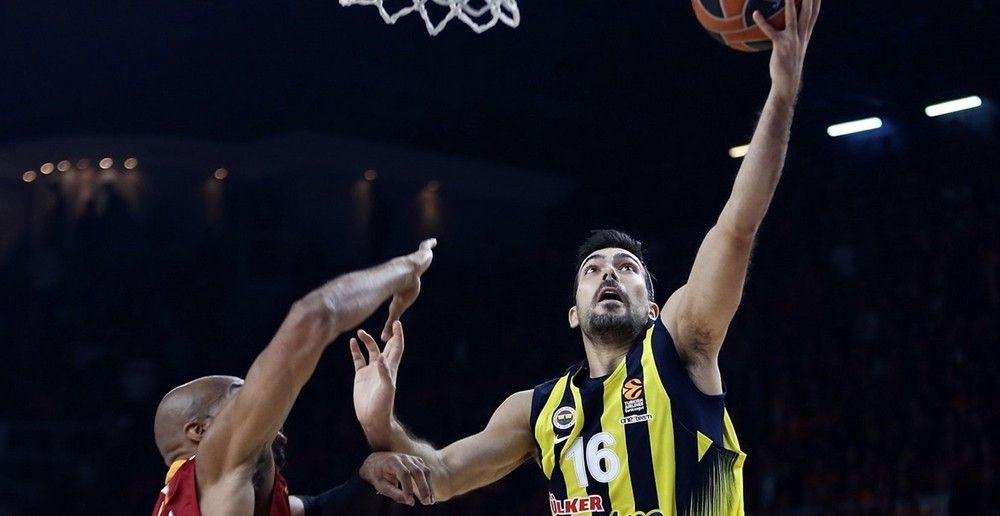 Έτσι θα υποδεχτεί Σλούκα και Άντιτς ο Ολυμπιακός