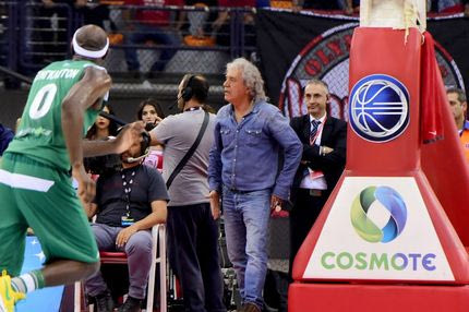 Επίθεση με σφυρί στον Τσουκαλά