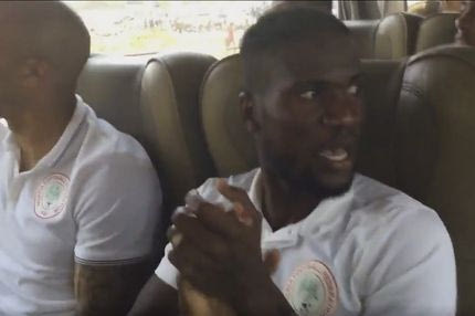 Έτσι εμψυχώνουν τον Ιντέγε στην Νιγηρία