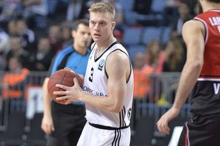 Ο συμπαίκτης του Giannis που με καθυστέρηση μηνών θα πατήσει στο ΟΑΚΑ