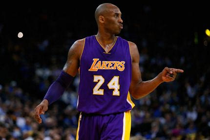 Σαν ζεστές τυρόπιτες πουλιούνται οι φανέλες του Κόμπε