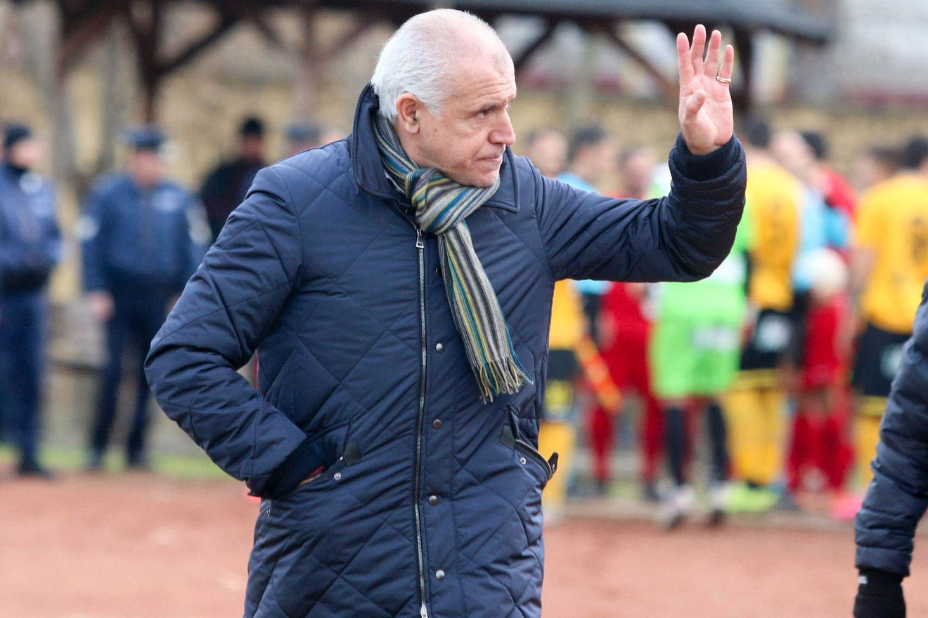 Τρίζει η καρέκλα του Αλενατόρε Αναστό