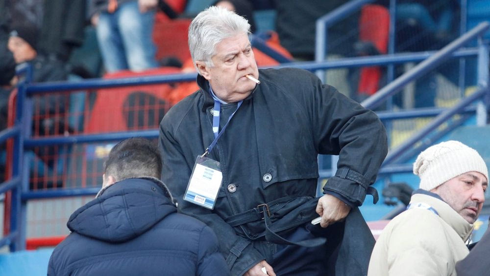 Στα σκουπίδια εδώ και τώρα!