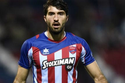 Τι περιμένει και… κλωτσάει ο Ανσαριφάρντ