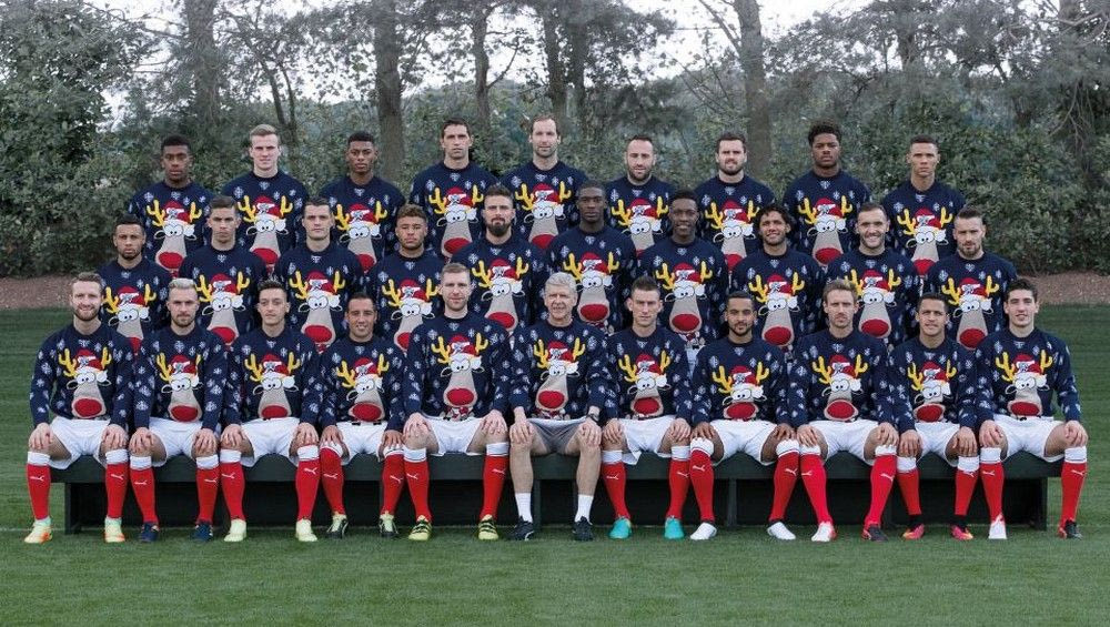 Τα σπάει η νέα… χριστουγενιάτικη εμφάνιση της Άρσεναλ!