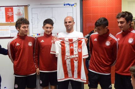 Τα πιτσιρίκια έμαθαν τα μυστικά της μπάλας από τον Καμπιάσο