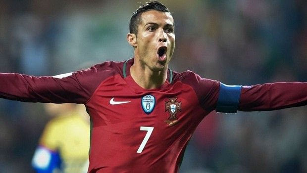 Ο Κριστιάνο Ρονάλντο στο πλευρό νεαρού παίκτη που έχει καρκίνο