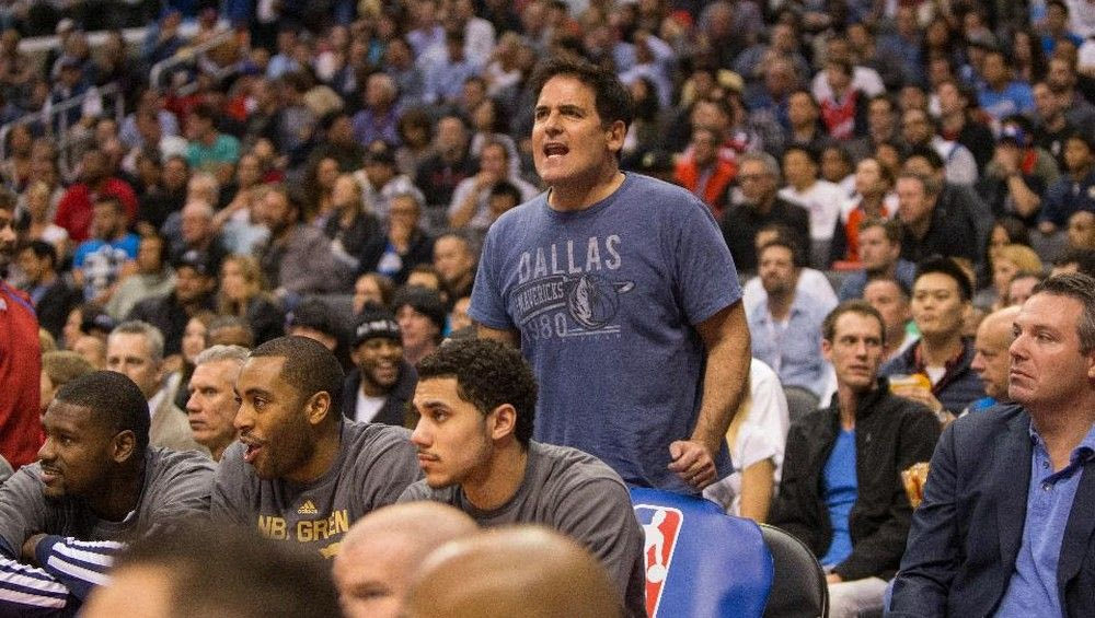 Ο… θεόμουρλος Μαρκ Κούμπαν έκλεισε την πόρτα στους ρεπόρτερ