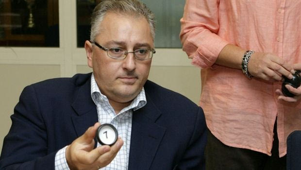 Ανύπαρκτος για τη ΦΙΦΑ ο Φιλιππούσης