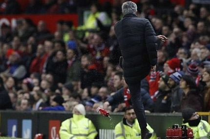 Κίτρινη στον Πογκμπά για “θέατρο” και νέα αποβολή Μουρίνιο!