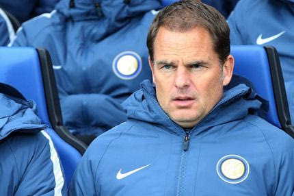 Επικό τρολάρισμα της Ryanair στον απολυμένο Ντε Μπουρ!