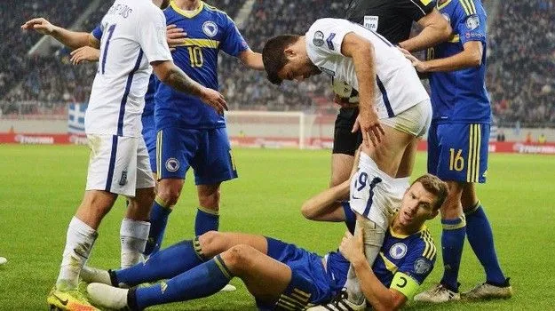 Ο Ομπαμεγιάνγκ “τρελάθηκε” με το… γδύσιμο του Παπασταθόπουλου!