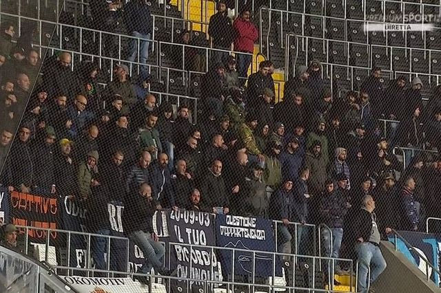 Μαχαίρωσαν οπαδό της Νάπολι στην Κωνσταντινούπολη!