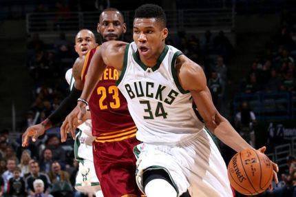 Ο Αντετοκούνμπο διέλυσε τον Λεμπρόν στο καλύτερο ματς της καριέρας του!