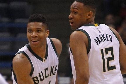 VIDEO: Οι 54 πόντοι από Αντετοκούνμπο και Parker