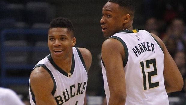 VIDEO: Οι 54 πόντοι από Αντετοκούνμπο και Parker