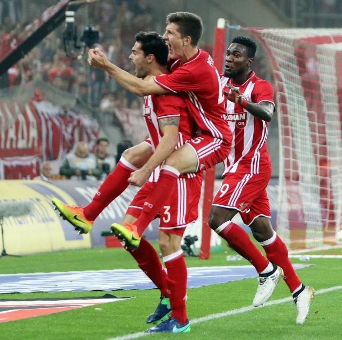 Οι “ερυθρόλευκοι” πανηγυρισμοί στο γκολ του Μποτία