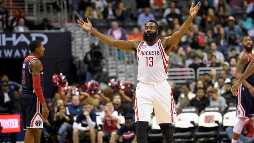 Ο Χάρντεν έγινε πλέι μέικερ και τους κάνει πλάκα!