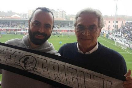 Ο ΤΡΟΜΕΡΟΣ οπαδός που δεν έχει… αντίπαλο και αξίζει το βραβείο τιμιότητας!