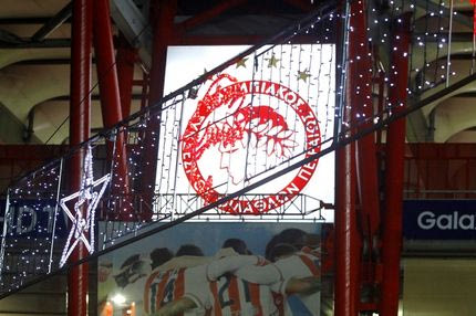 Το “Καραϊσκάκη” στολίστηκε για τα Χριστούγεννα!