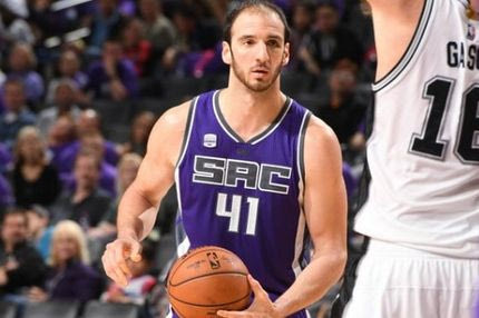 Θετικός Κουφός, σόου και triple-double από Γουέστμπρουκ