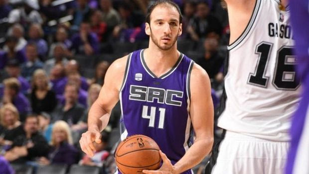 Θετικός Κουφός, σόου και triple-double από Γουέστμπρουκ