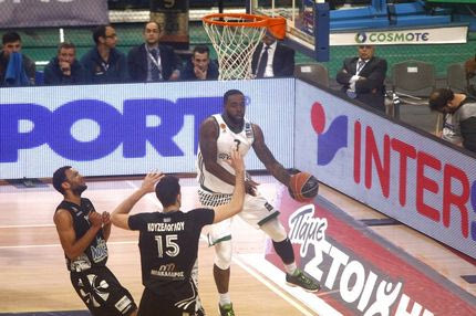 Ζέστανε τις μηχανές του ενόψει Μπαρτσελόνα ο Παναθηναϊκός