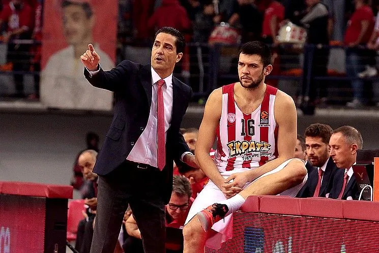 Ενοχλημένος ο Σφαιρόπουλος: “Ψάχνετε να βρείτε κάτι να γράψετε…”