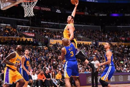 Πάρτι των Lakers απέναντι στους Warriors!