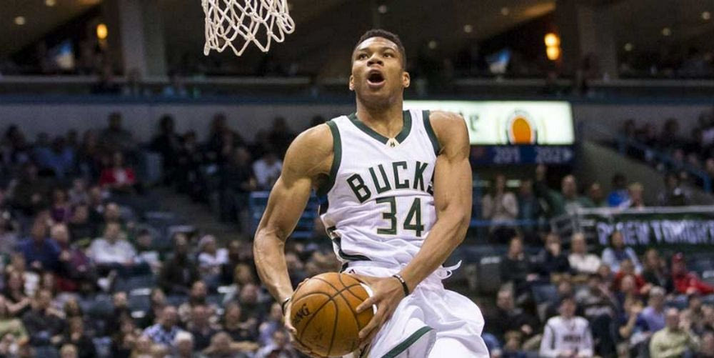 Οι Μπακς ευχήθηκαν στα ελληνικά για τον Αντετοκούνμπο!