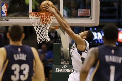Εκπληκτικός Giannis, σπουδαία νίκη οι Bucks