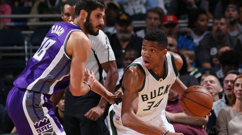 Ασταμάτητος ο Αντετοκούνμπο με τους Kings