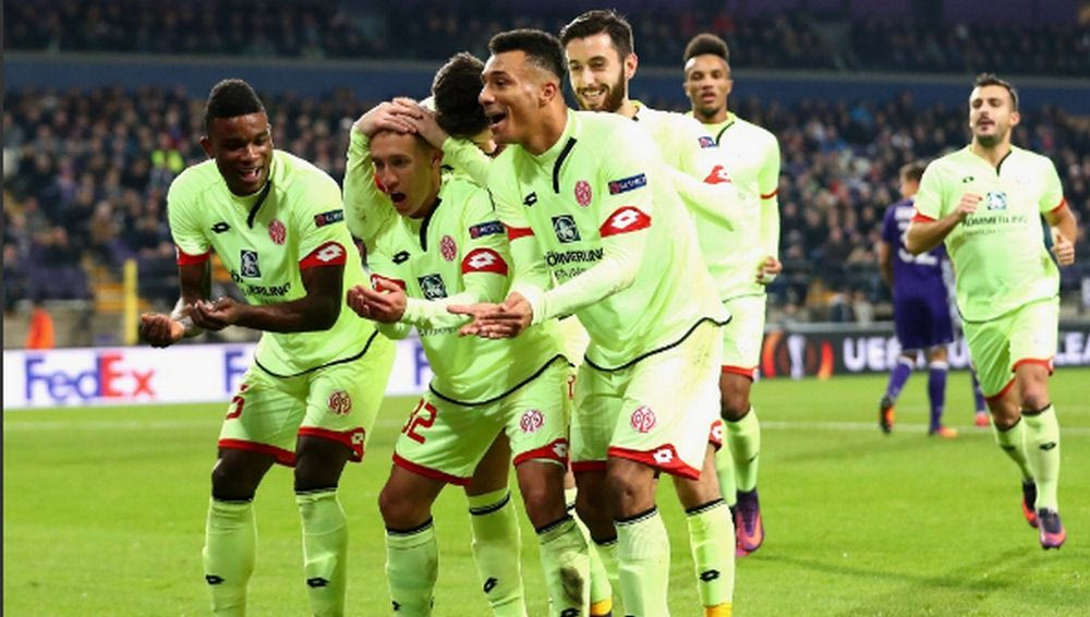 Το… “παστέλωσε” και ο Ντε Μπλάσις