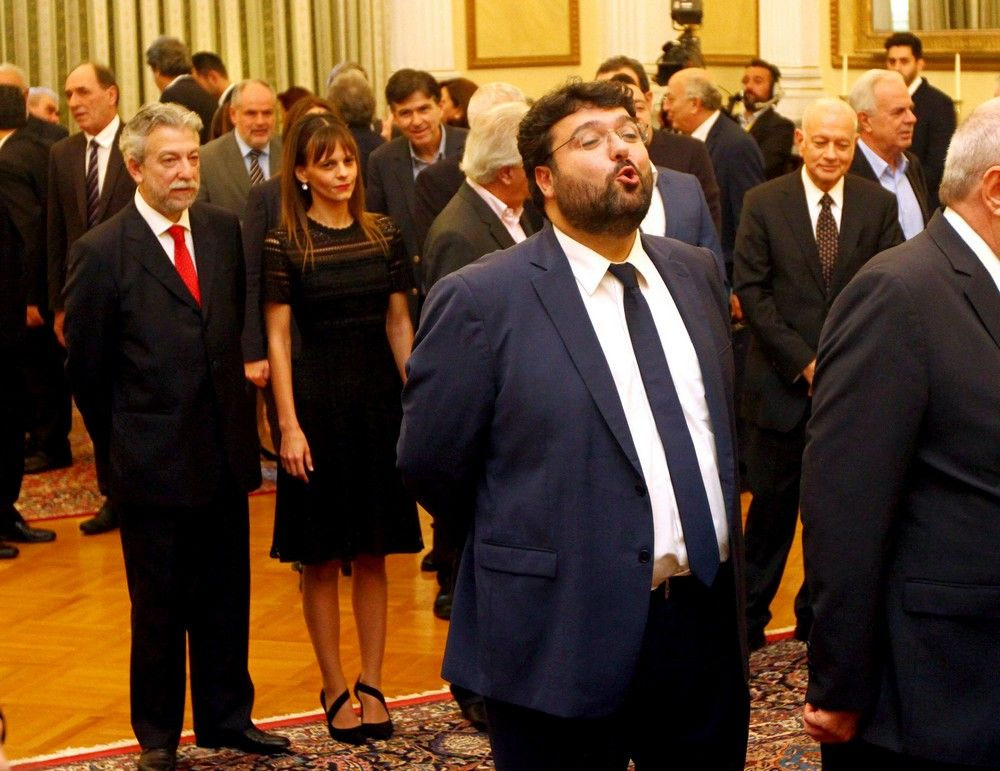 Μπρίφινγκ στο Προεδρικό για Βασιλειάδη!