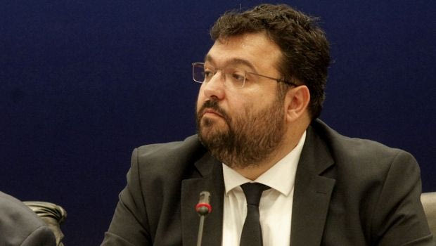 Πυρ με το καλημέρα ο Βασιλειάδης: “Η παράγκα προσπαθεί να επιβιώσει”
