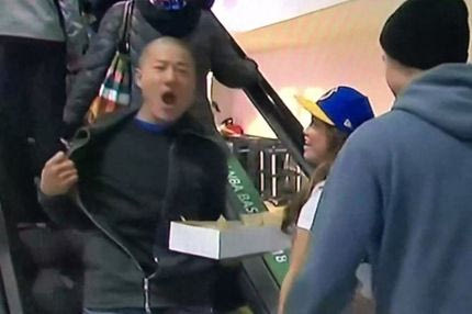 Ο φανατικότερος οπαδός των Γουόριορς έπεσε στην επικότερη γκάφα!