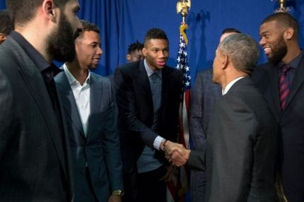 Αποθέωσε Αντετοκούνμπο ο Ομπάμα!