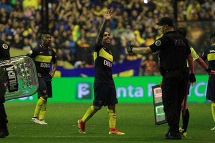 Αντίο στην Μπόκα με τεσσάρα κόντρα στον Ίσμαελ Μπλάνκο ο Τέβες