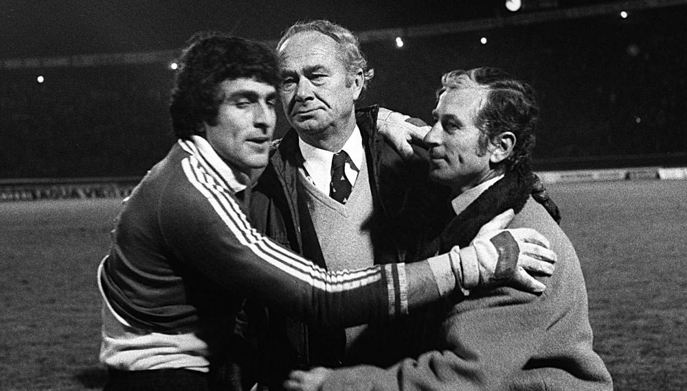 Η πιο μεγάλη ΑΕΚ της ιστορίας και οι πάγκοι του ουρανού